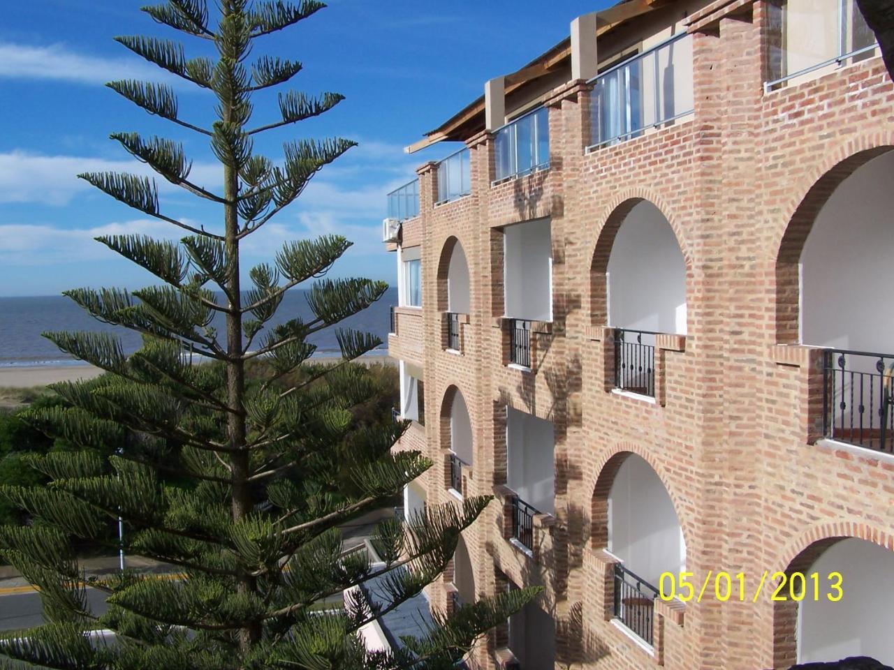Costanera Mar Hotel & Suites San Clemente del Tuyú Exteriör bild